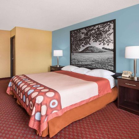 Hotel Super 8 By Wyndham Troy Il/St. Louis Area Zewnętrze zdjęcie