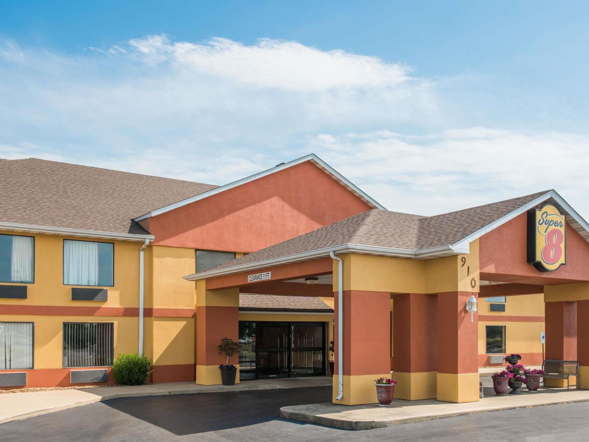 Hotel Super 8 By Wyndham Troy Il/St. Louis Area Zewnętrze zdjęcie