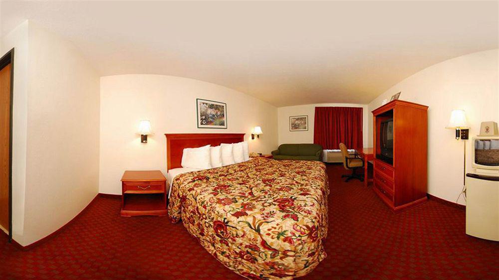 Hotel Super 8 By Wyndham Troy Il/St. Louis Area Zewnętrze zdjęcie